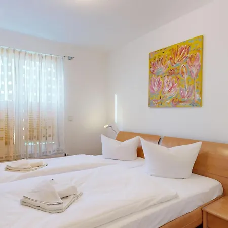 Strandnahe Mit 2 Schlafzimmern Und Terrasse, Am Kurpark, * Ostseebad Binz